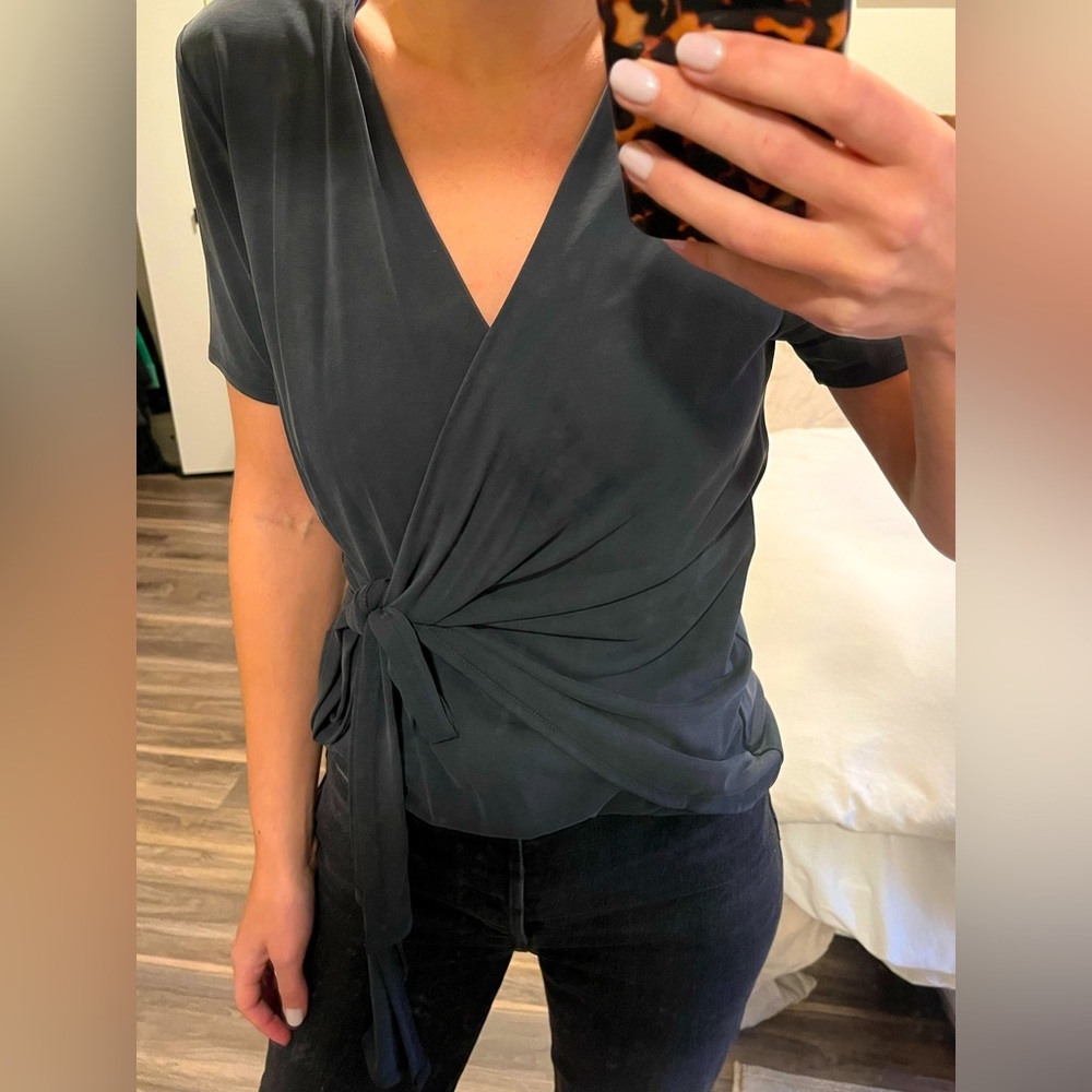 Grey bp wrap top.